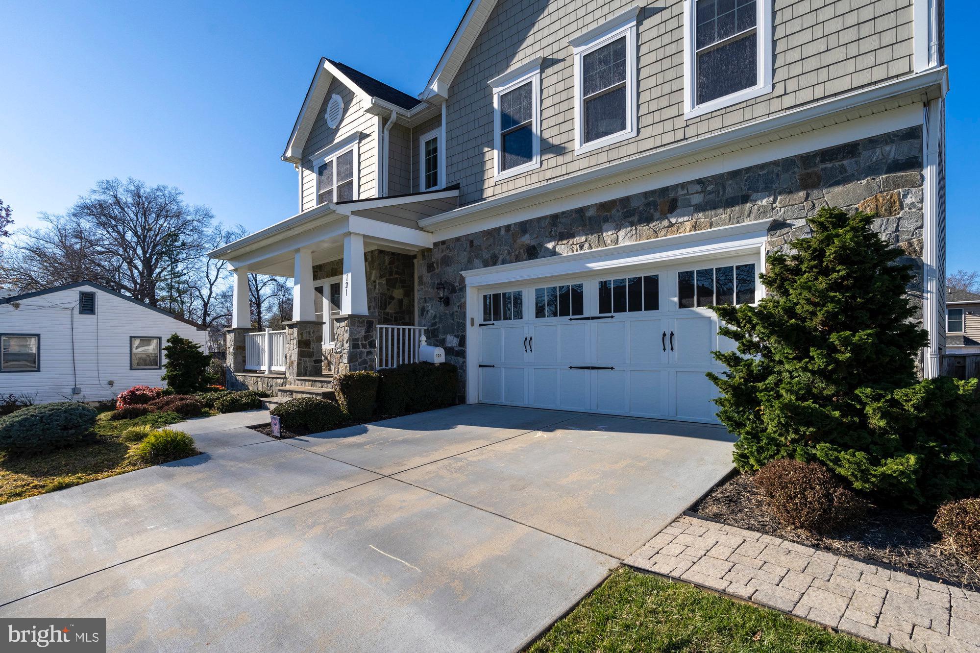 WEST VIENNA WOODS - Residential