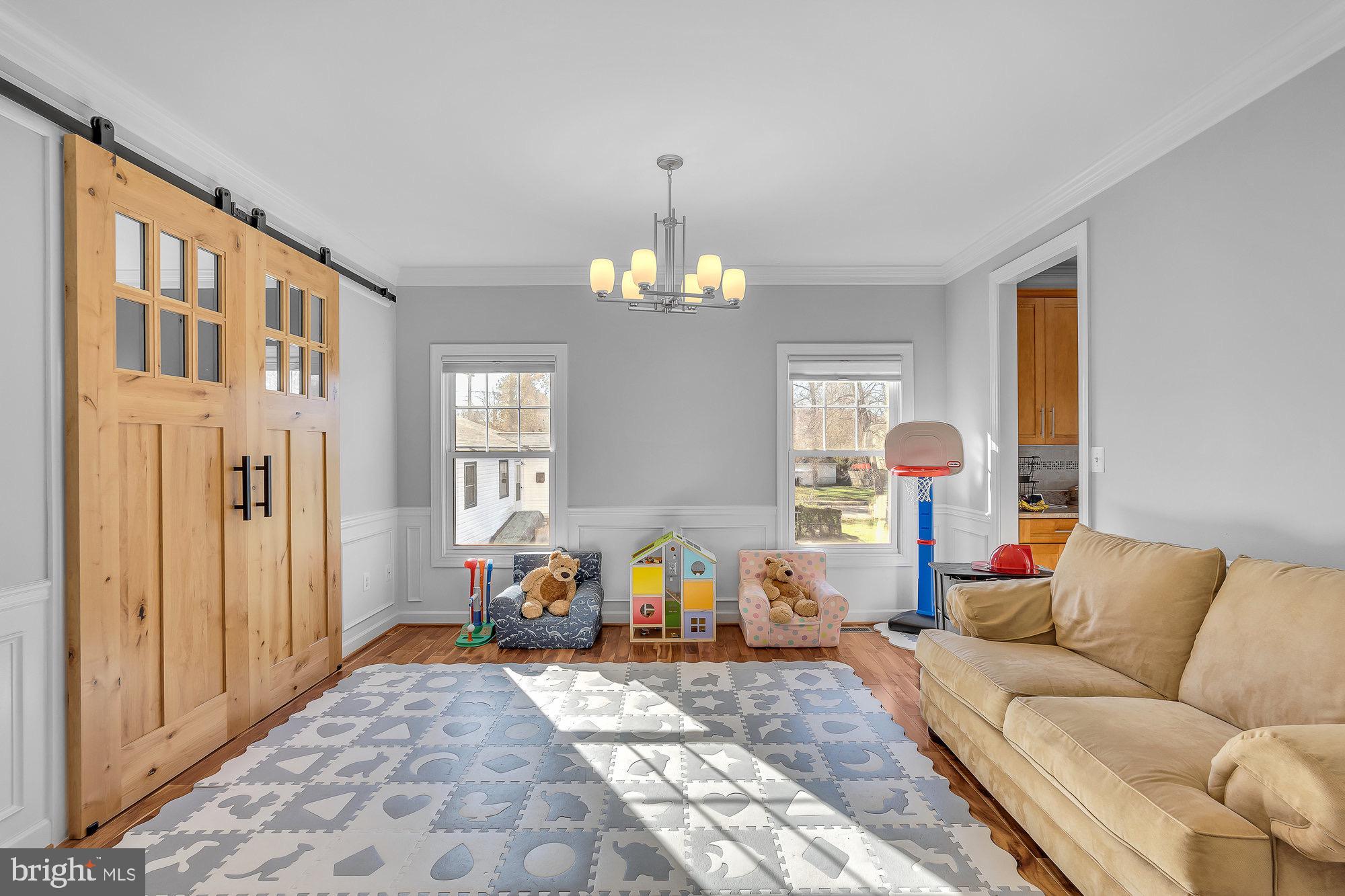 WEST VIENNA WOODS - Residential