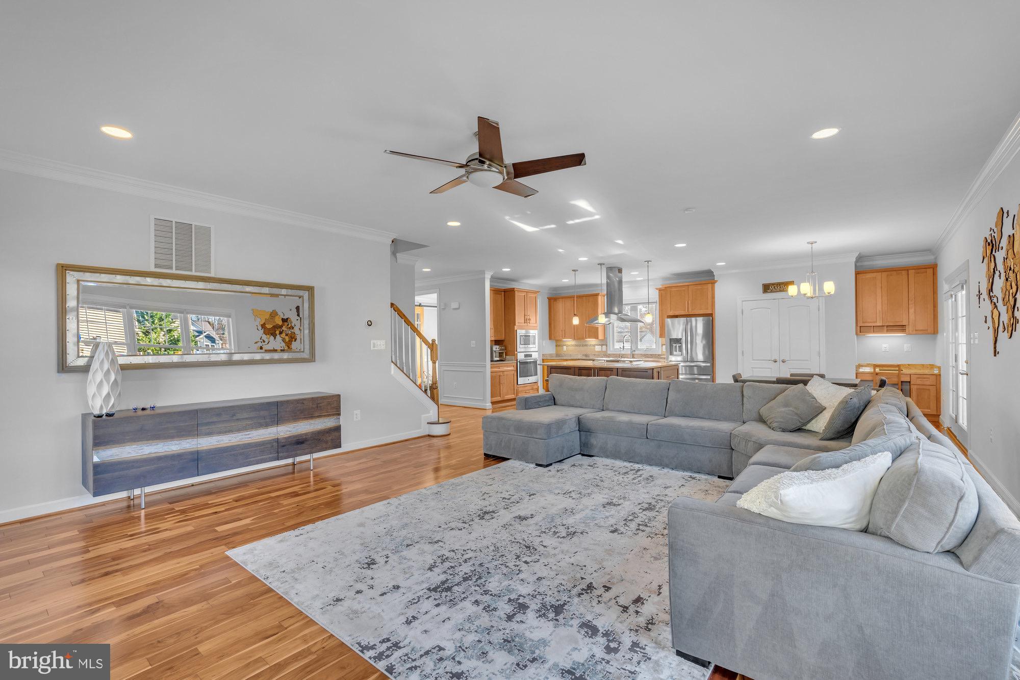 WEST VIENNA WOODS - Residential