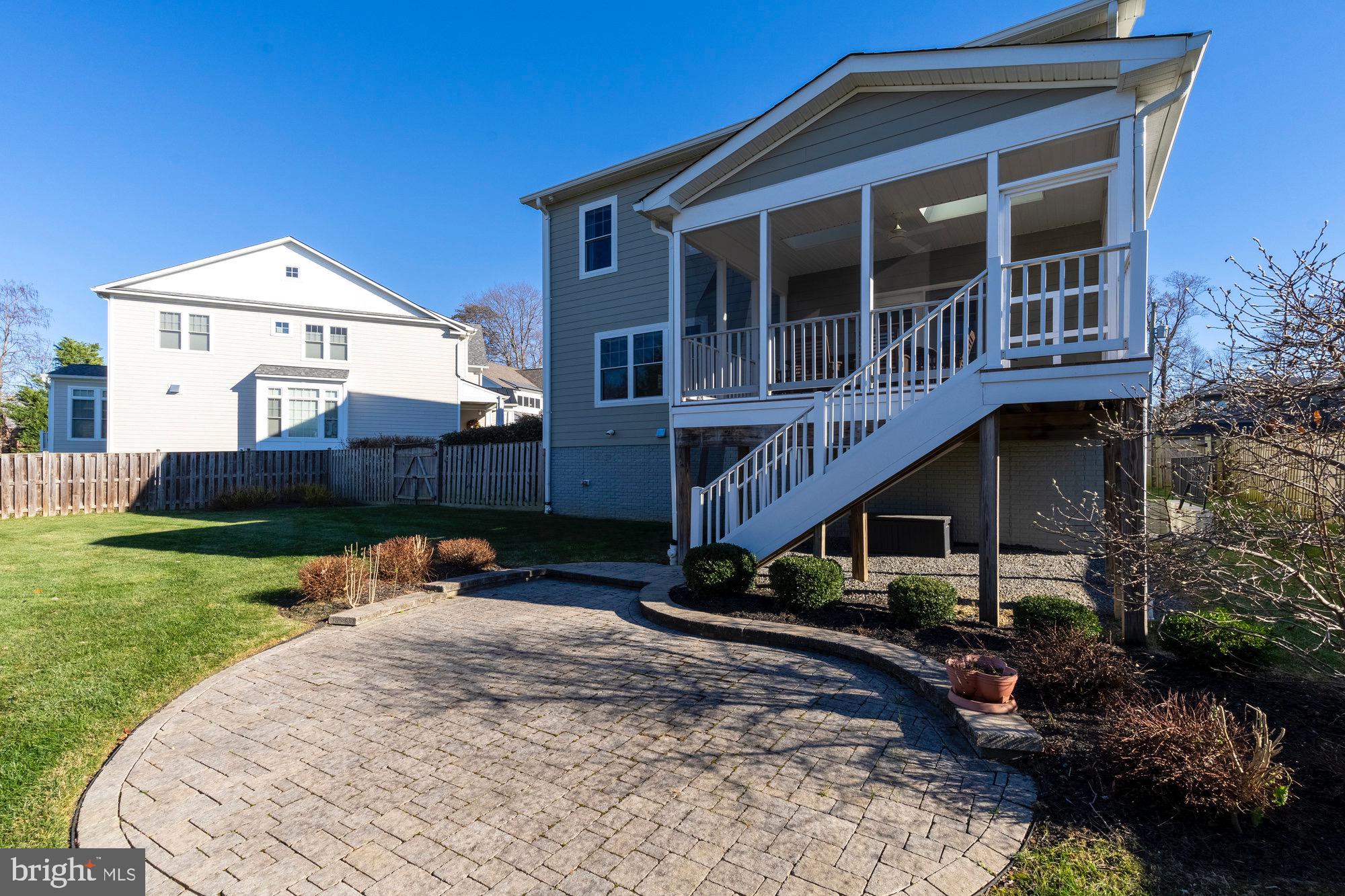 WEST VIENNA WOODS - Residential