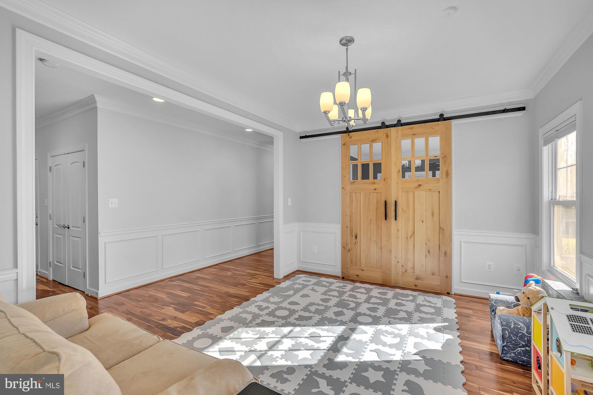 WEST VIENNA WOODS - Residential