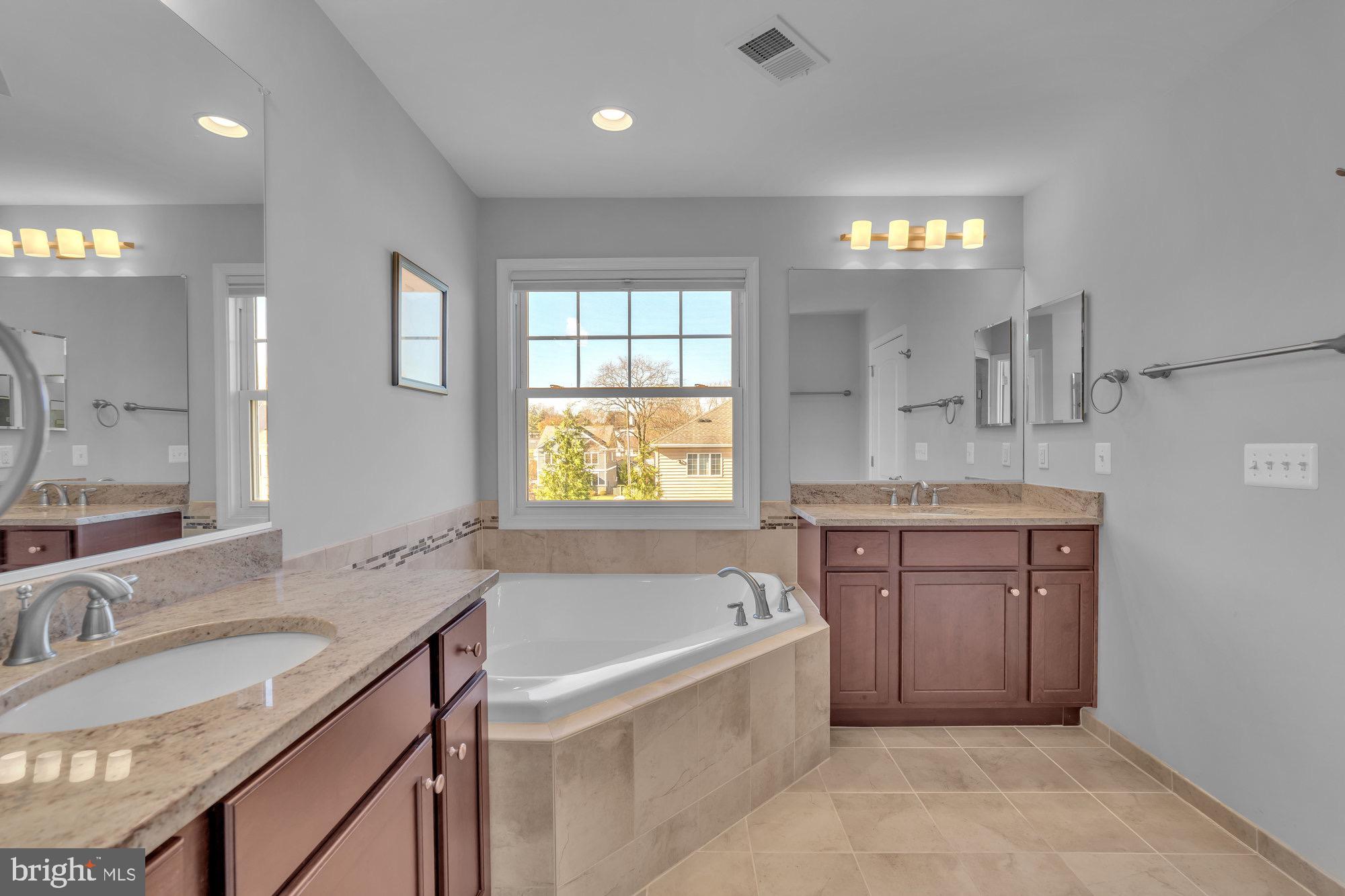 WEST VIENNA WOODS - Residential