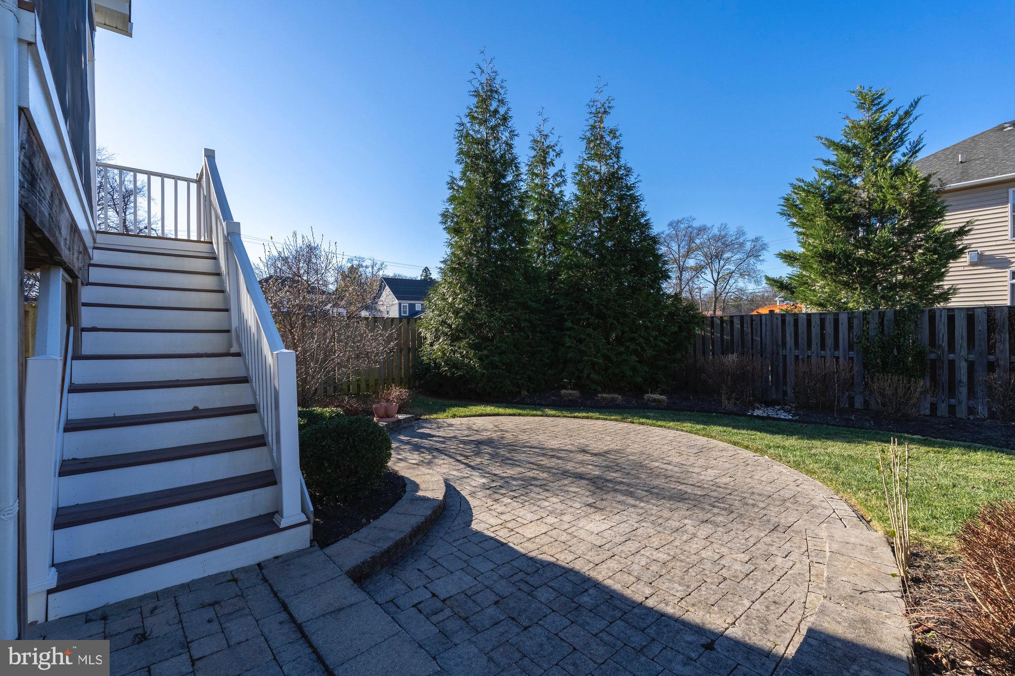 WEST VIENNA WOODS - Residential