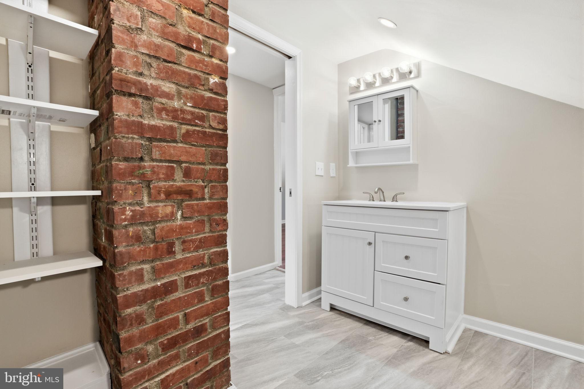 RED CEDAR HILL - Residential