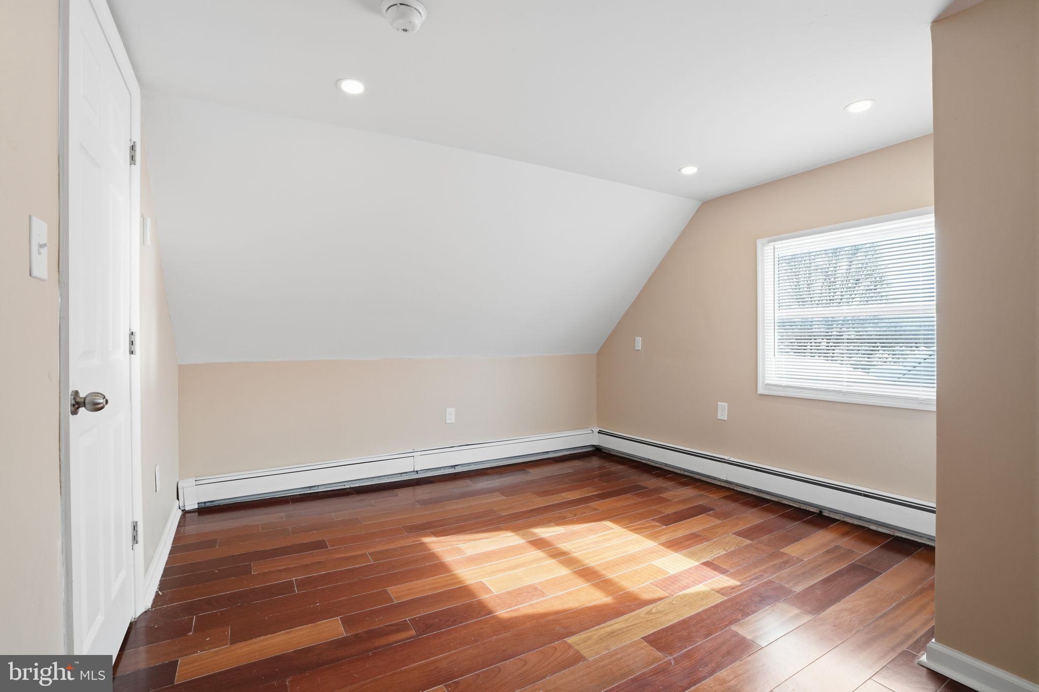 RED CEDAR HILL - Residential