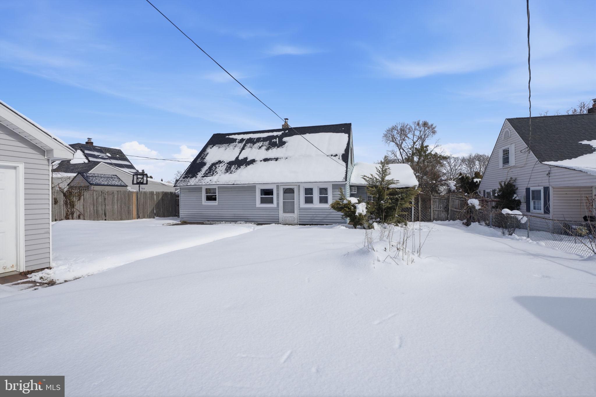 RED CEDAR HILL - Residential