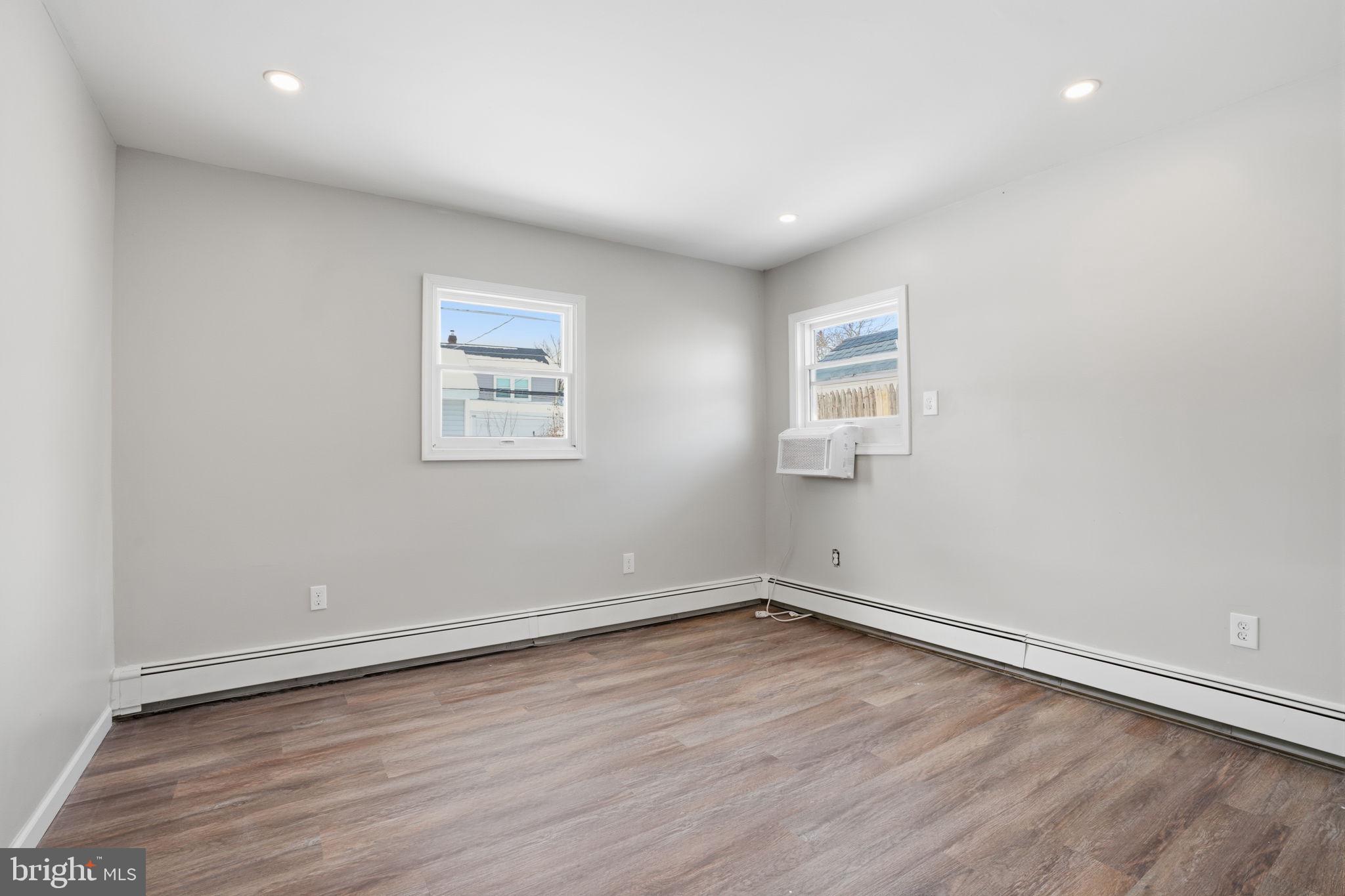 RED CEDAR HILL - Residential