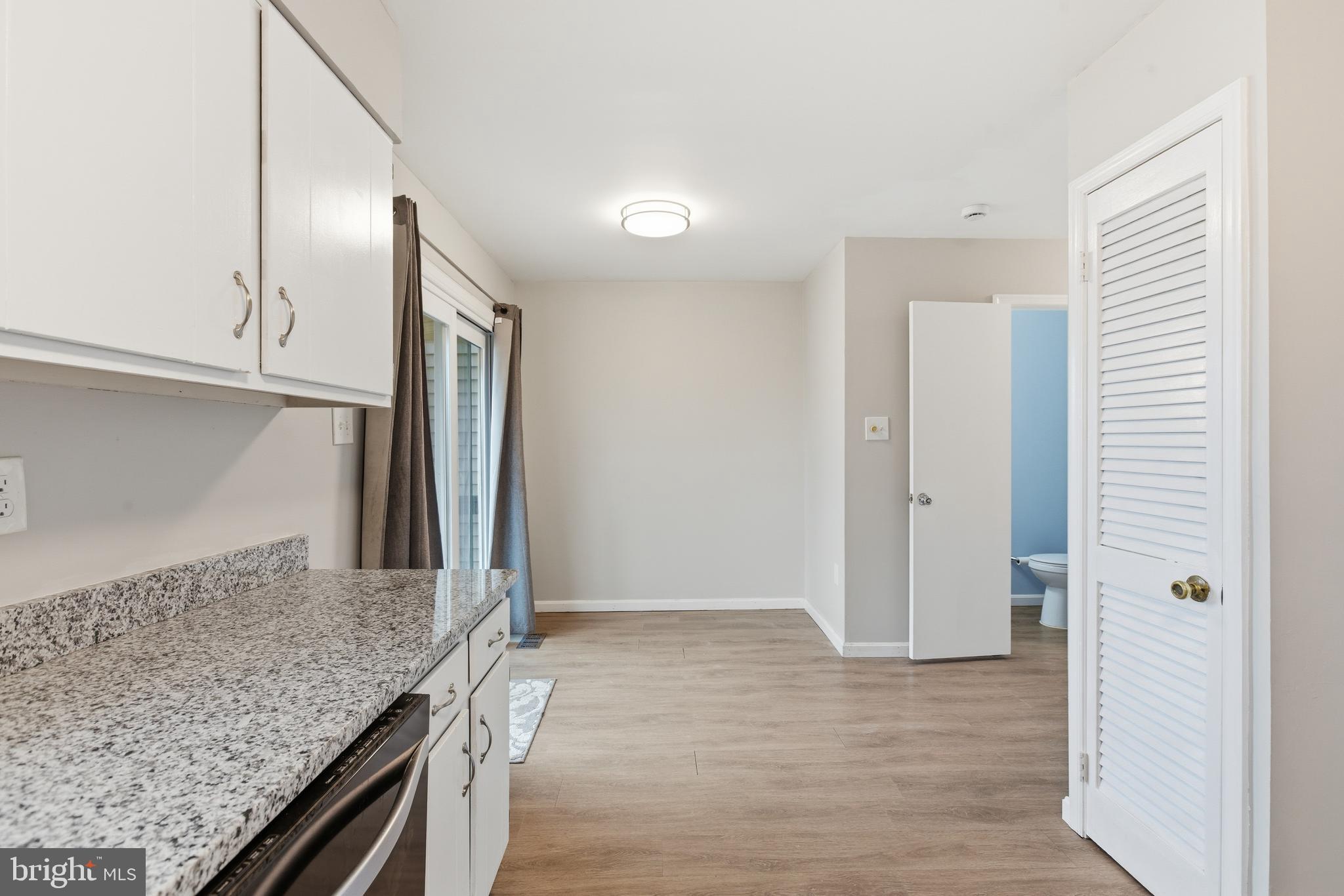 MONTGOMERY OAKS - Residential