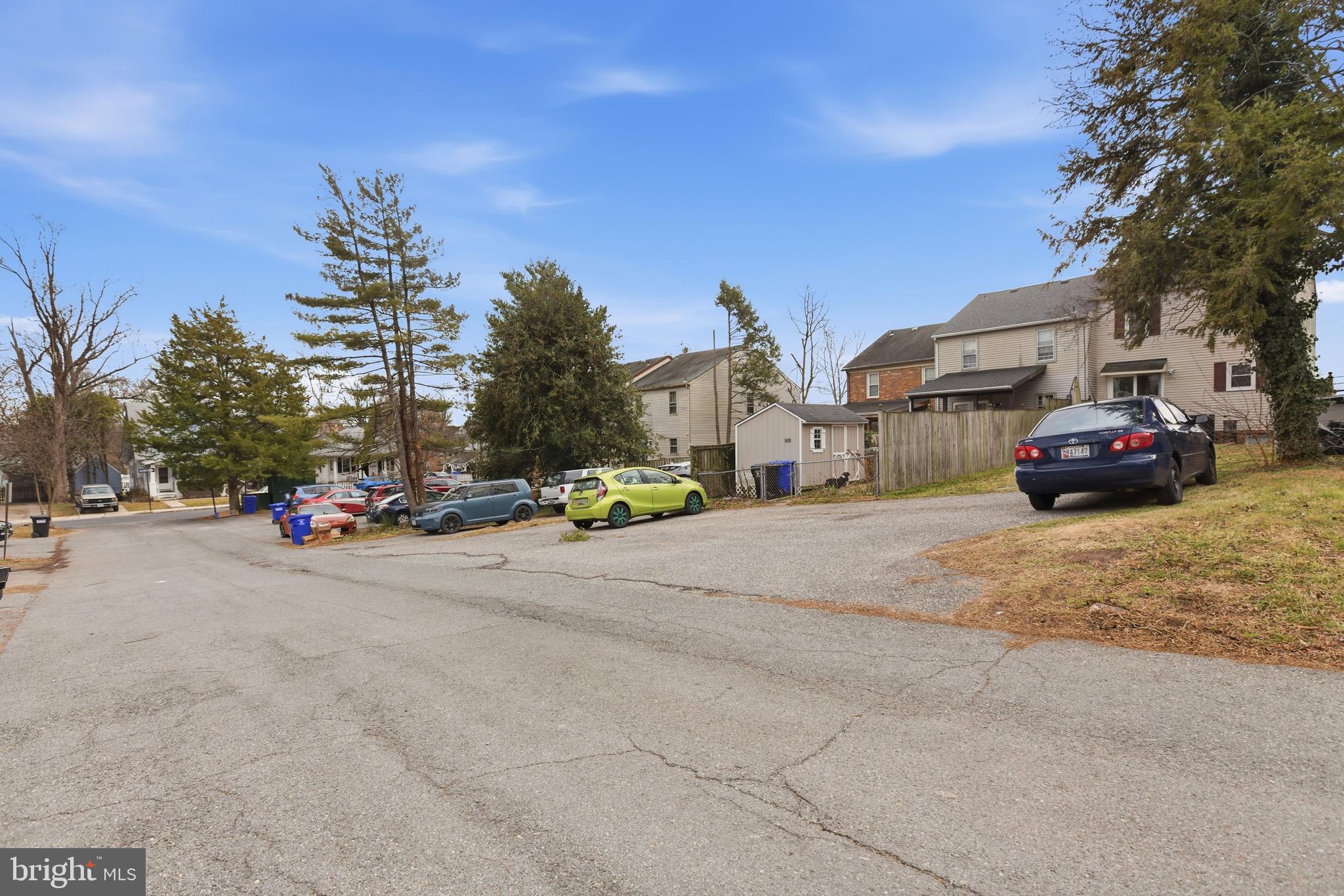 MONTGOMERY OAKS - Residential