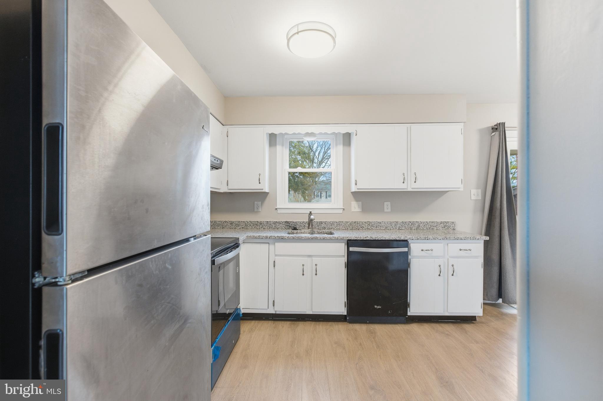 MONTGOMERY OAKS - Residential