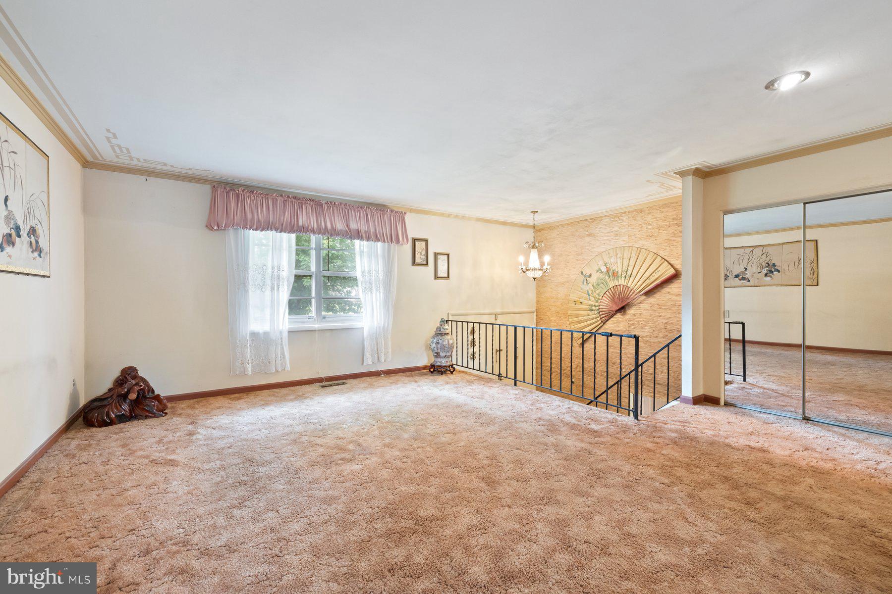 2124 CHANTILLA ROAD