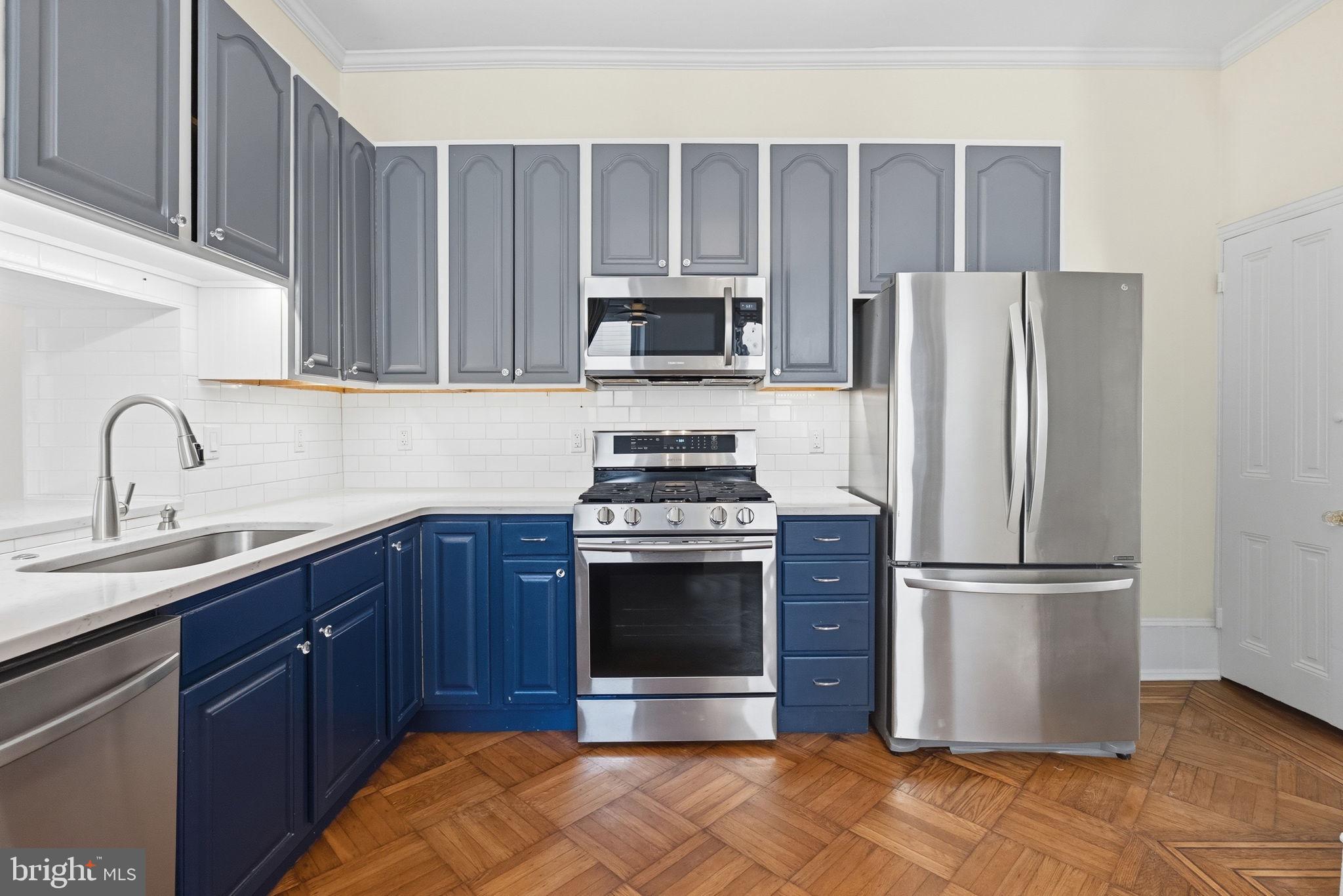 EAST FALLS - Residential