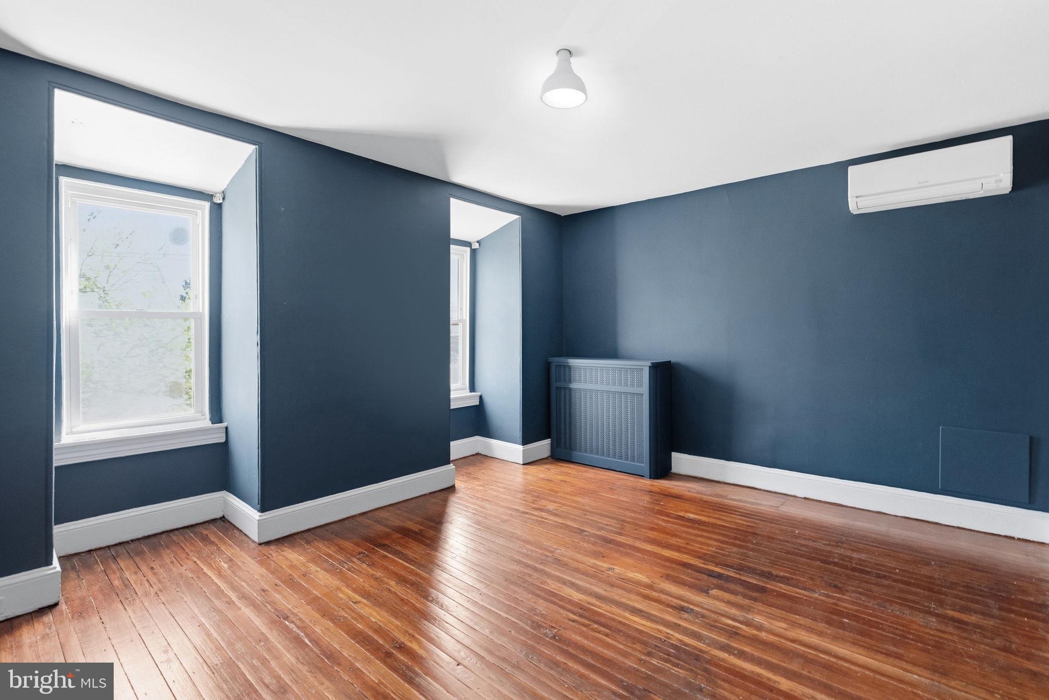 EAST FALLS - Residential