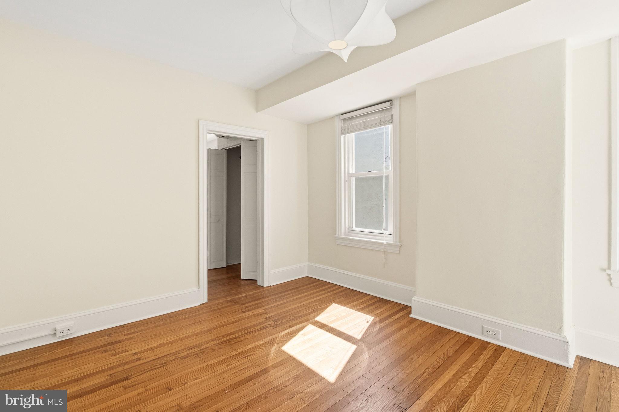 EAST FALLS - Residential
