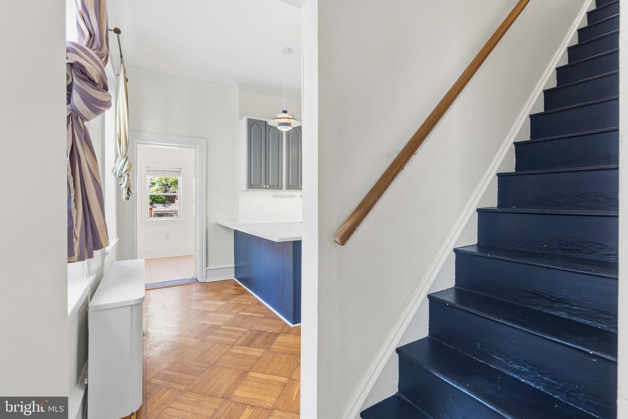 EAST FALLS - Residential
