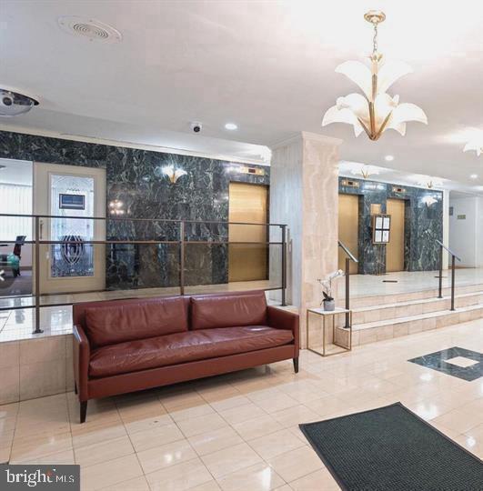 1121 ARLINGTON BOULEVARD 947