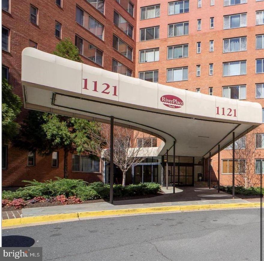 Cozy, bright studio condo in the heart of Rosslyn with excellent potential and a prime location! Studio unit features a separate room that can be used as a sleeping area, office, storage or an oversize closet, efficiency layout, and freshly painted interiors—move-in ready.   Enjoy a cozy kitchen and building amenities including a swimming pool, fitness center, party room, picnic area, kids playground, concierge service, and on-site convenience store. Located just 1.5 blocks from Rosslyn Metro (Orange, Blue, Silver lines) and minutes to Georgetown, DC, and Reagan National Airport. Condo fee of $473/month includes all utilities except cable, internet, and Wi-Fi. No reserved parking—please check with the gatehouse for visitor instructions. Don’t miss this opportunity to own in a highly sought-after location near Amazon’s National Landing!