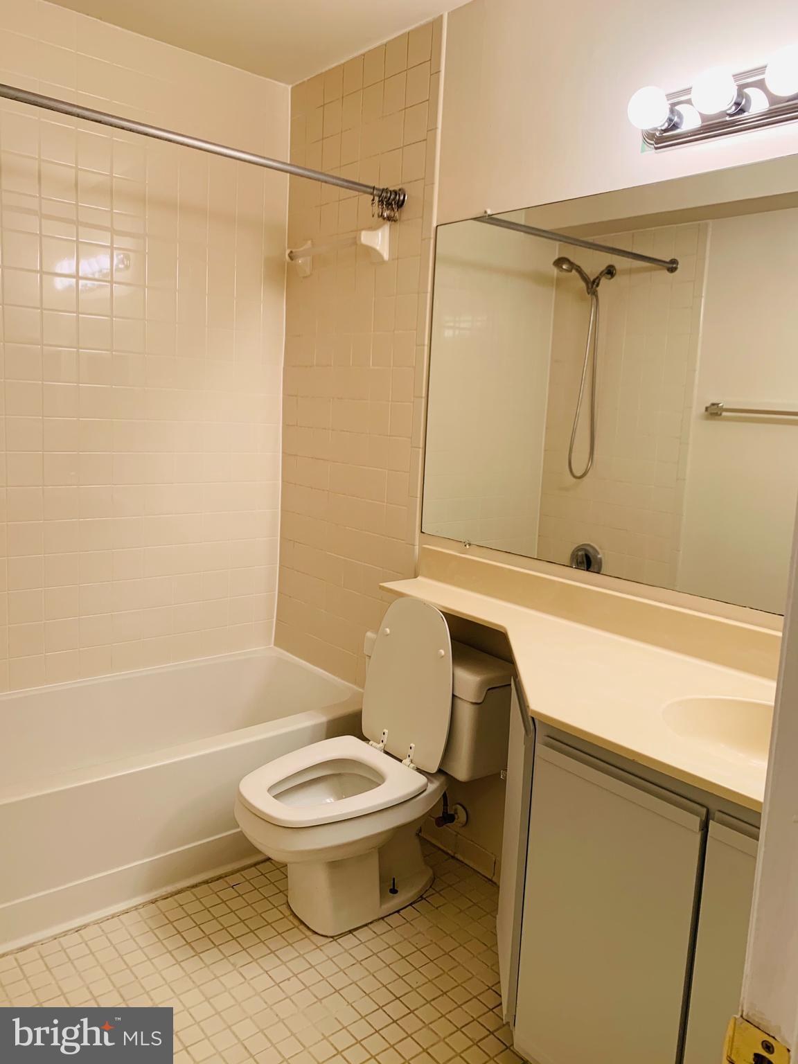 GABLES OF TUCKERMAN - Residential Lease