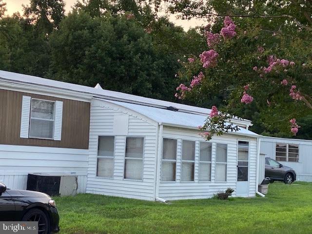 121 COUNTRY LANE