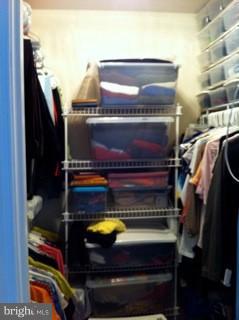 FAIR LAKES - Residential Lease