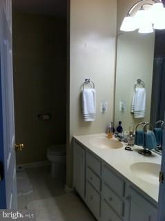 FAIR LAKES - Residential Lease