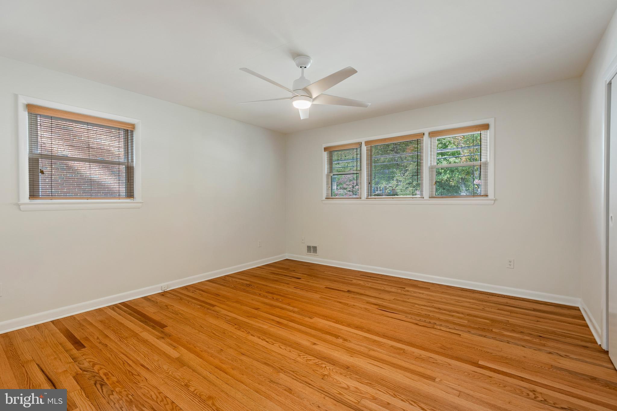 WOODSIDE - Residential