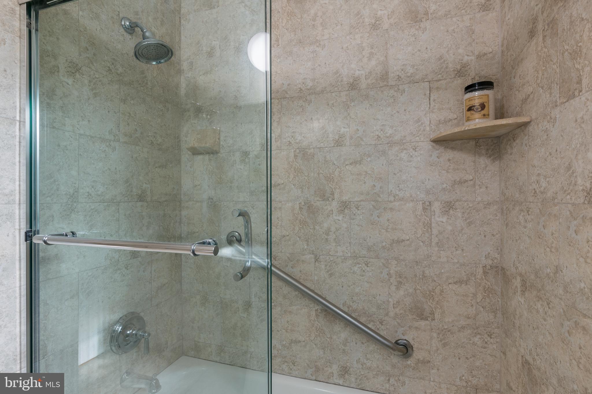 WOODSIDE - Residential