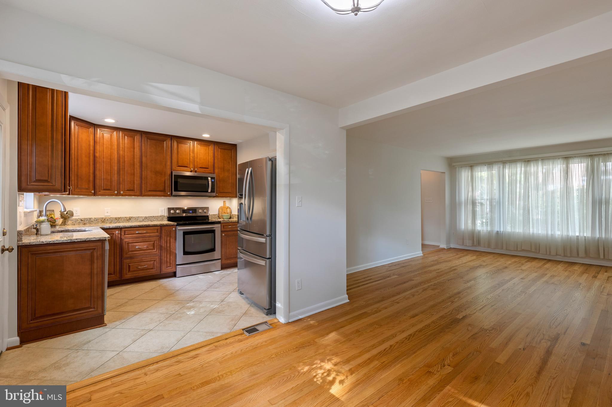 WOODSIDE - Residential