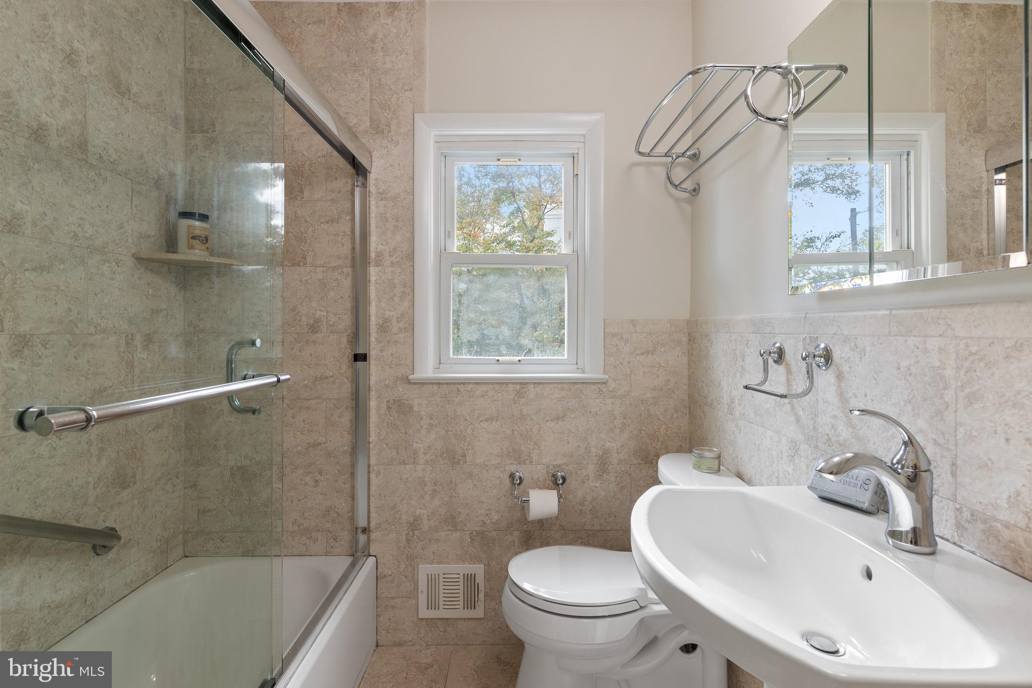 WOODSIDE - Residential