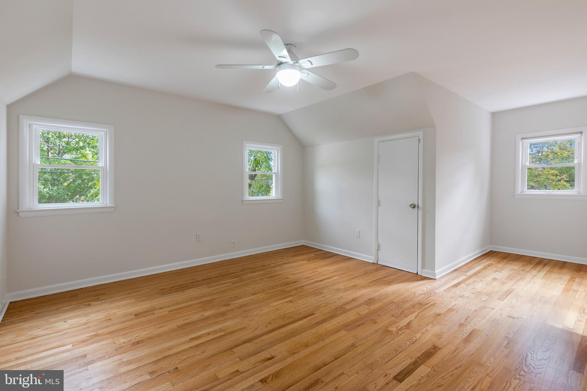 WOODSIDE - Residential