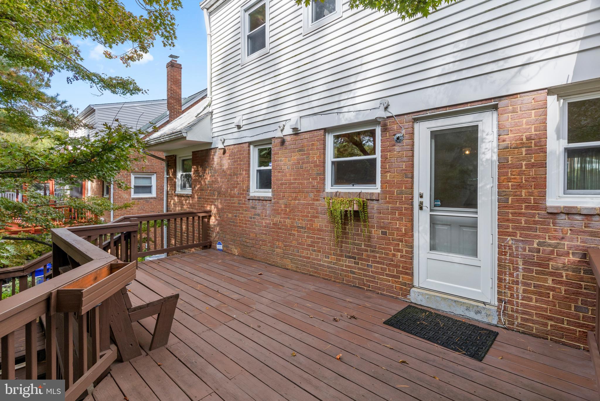 WOODSIDE - Residential