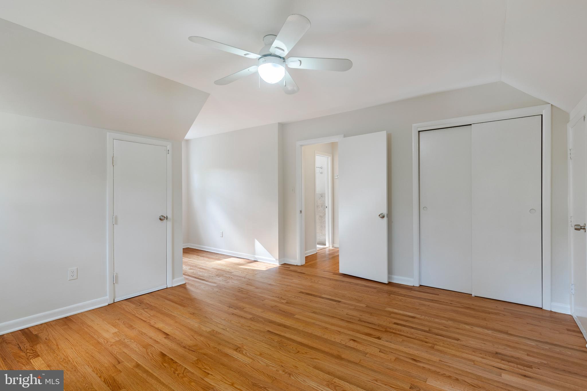 WOODSIDE - Residential