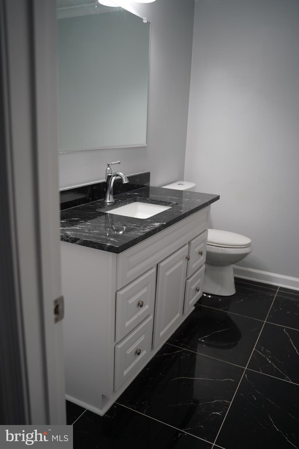 STONINGTON ARTERY - Residential Lease