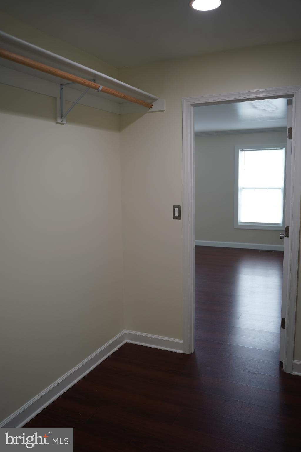 STONINGTON ARTERY - Residential Lease