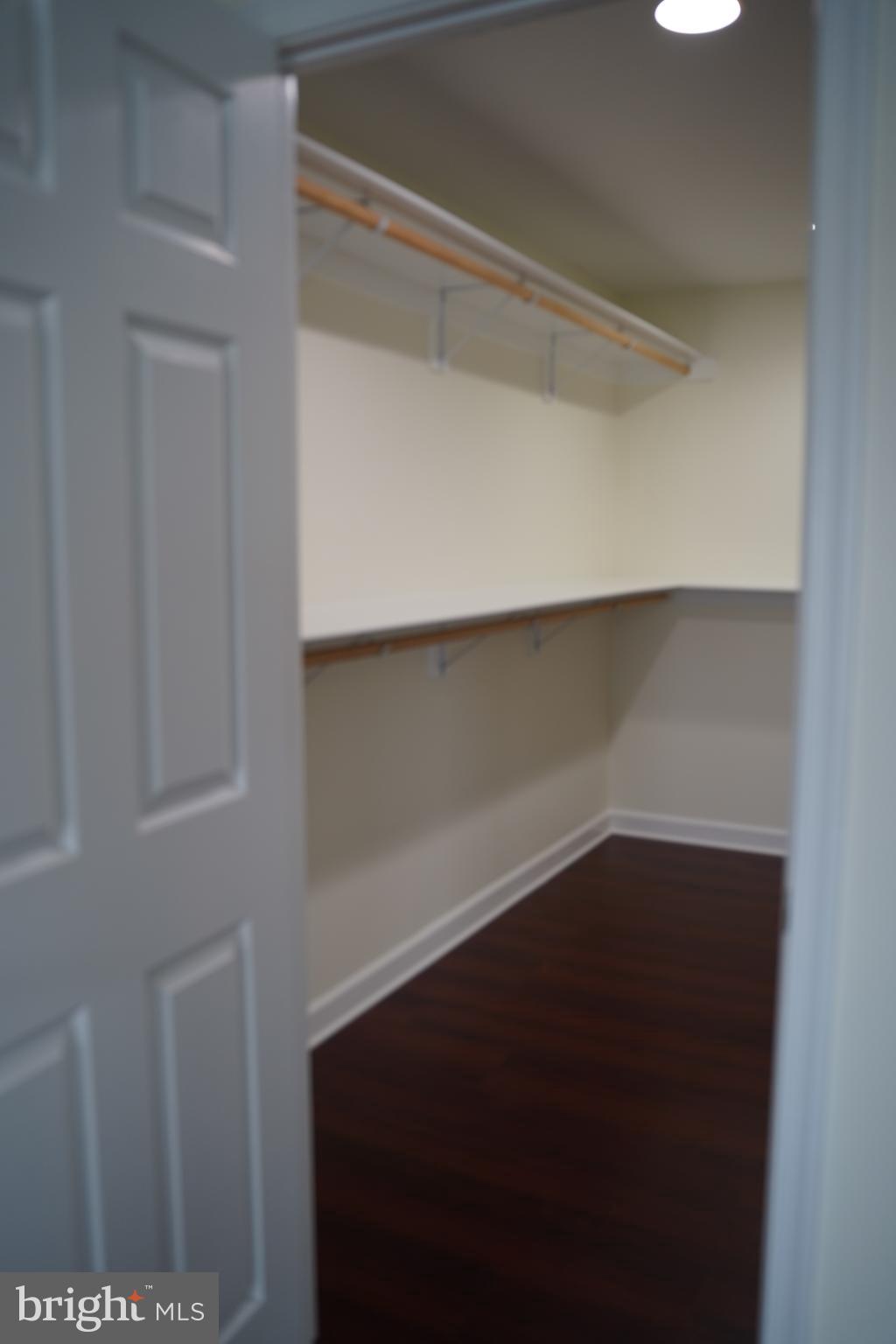 STONINGTON ARTERY - Residential Lease