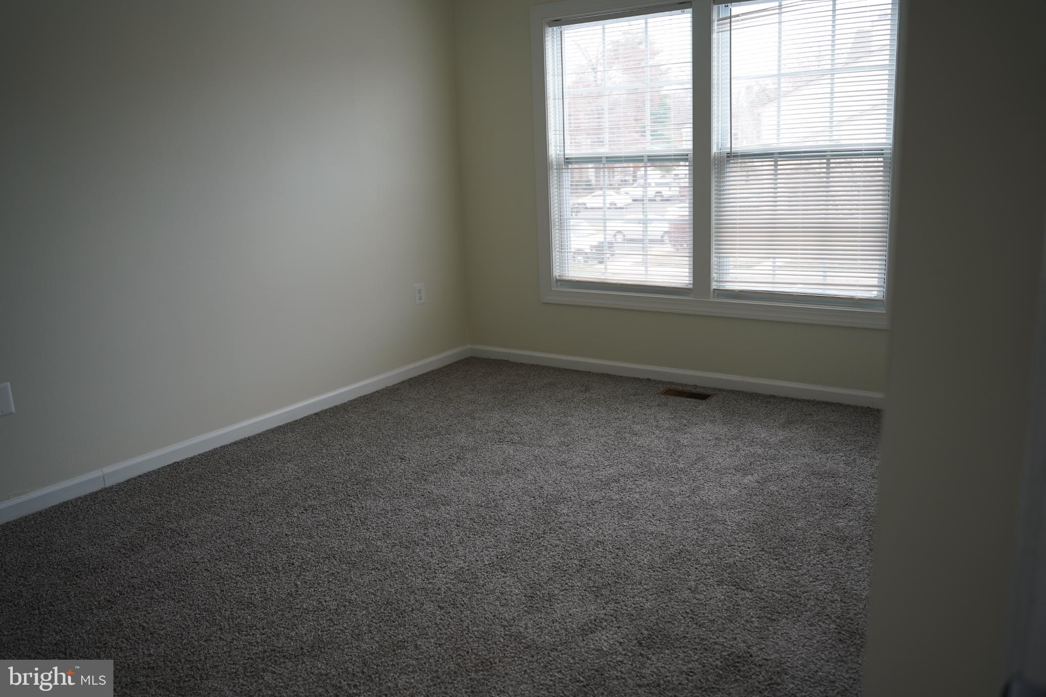 STONINGTON ARTERY - Residential Lease