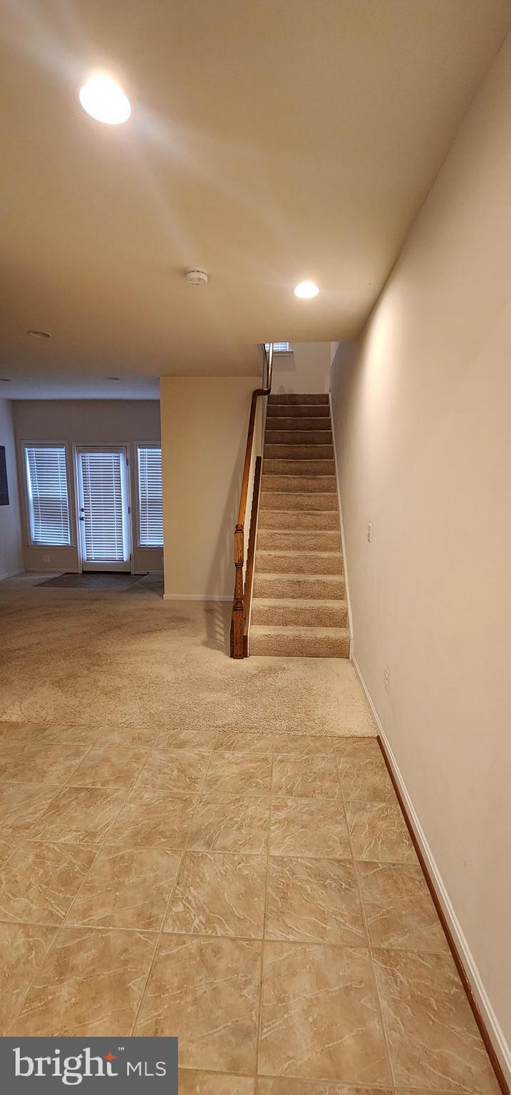 BROADLANDS STATION - Residential Lease