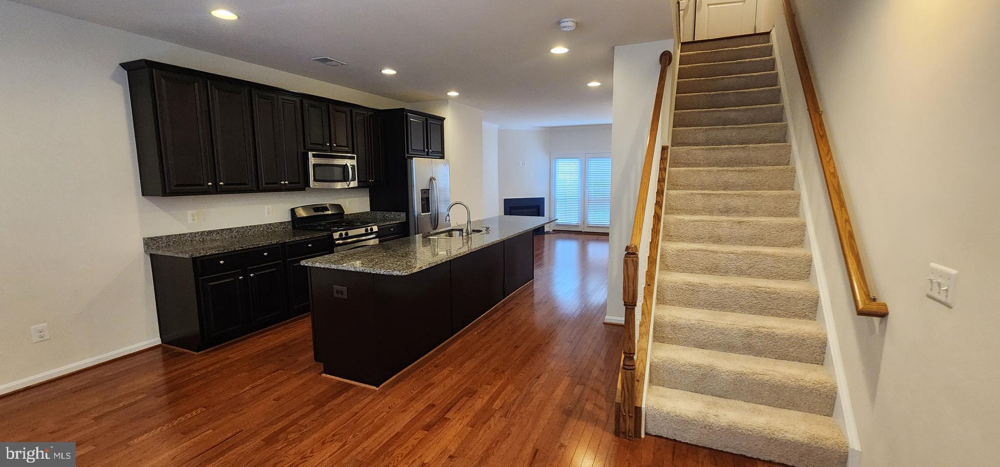 BROADLANDS STATION - Residential Lease