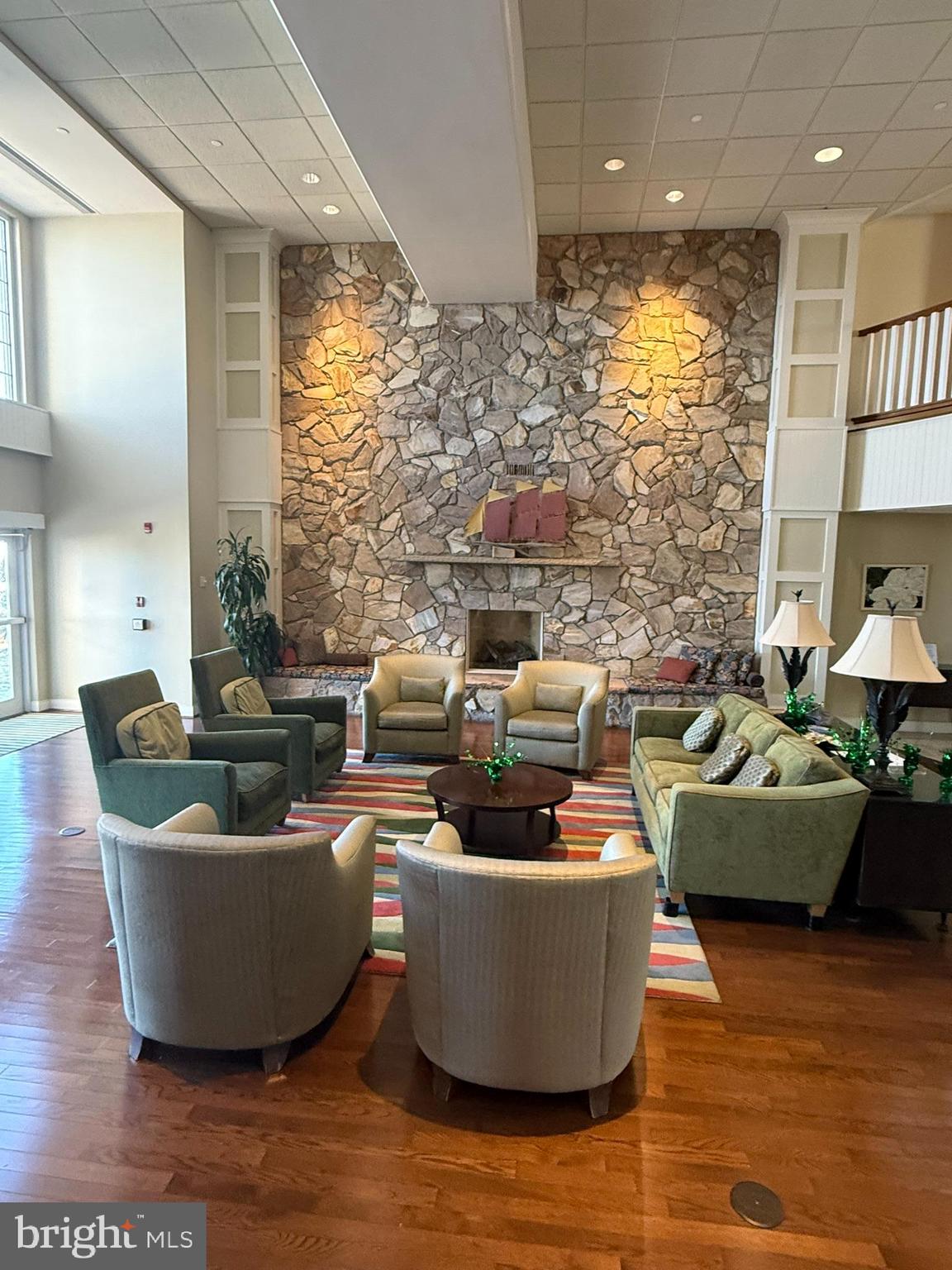 HORIZON ON THE BAY CONDO - Residential