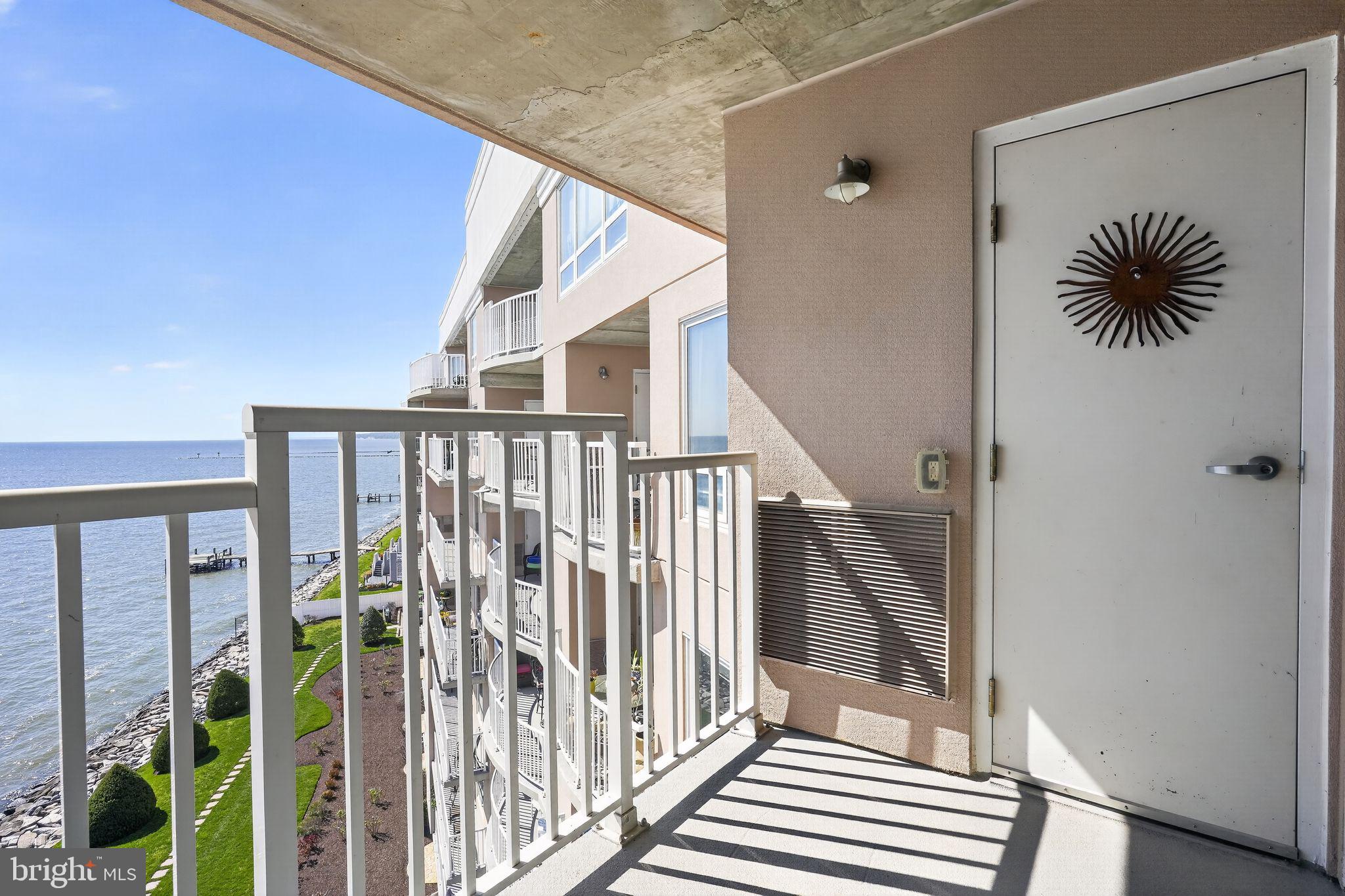 HORIZON ON THE BAY CONDO - Residential