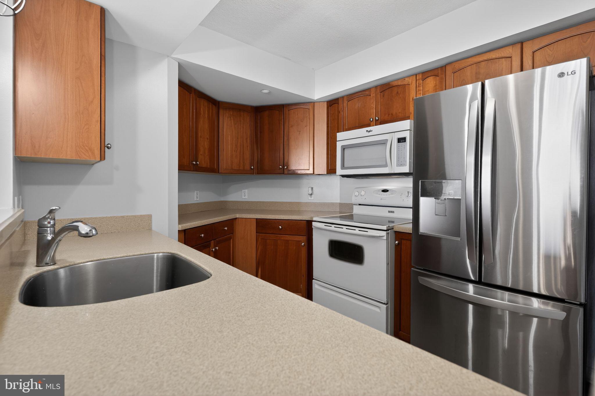 HORIZON ON THE BAY CONDO - Residential