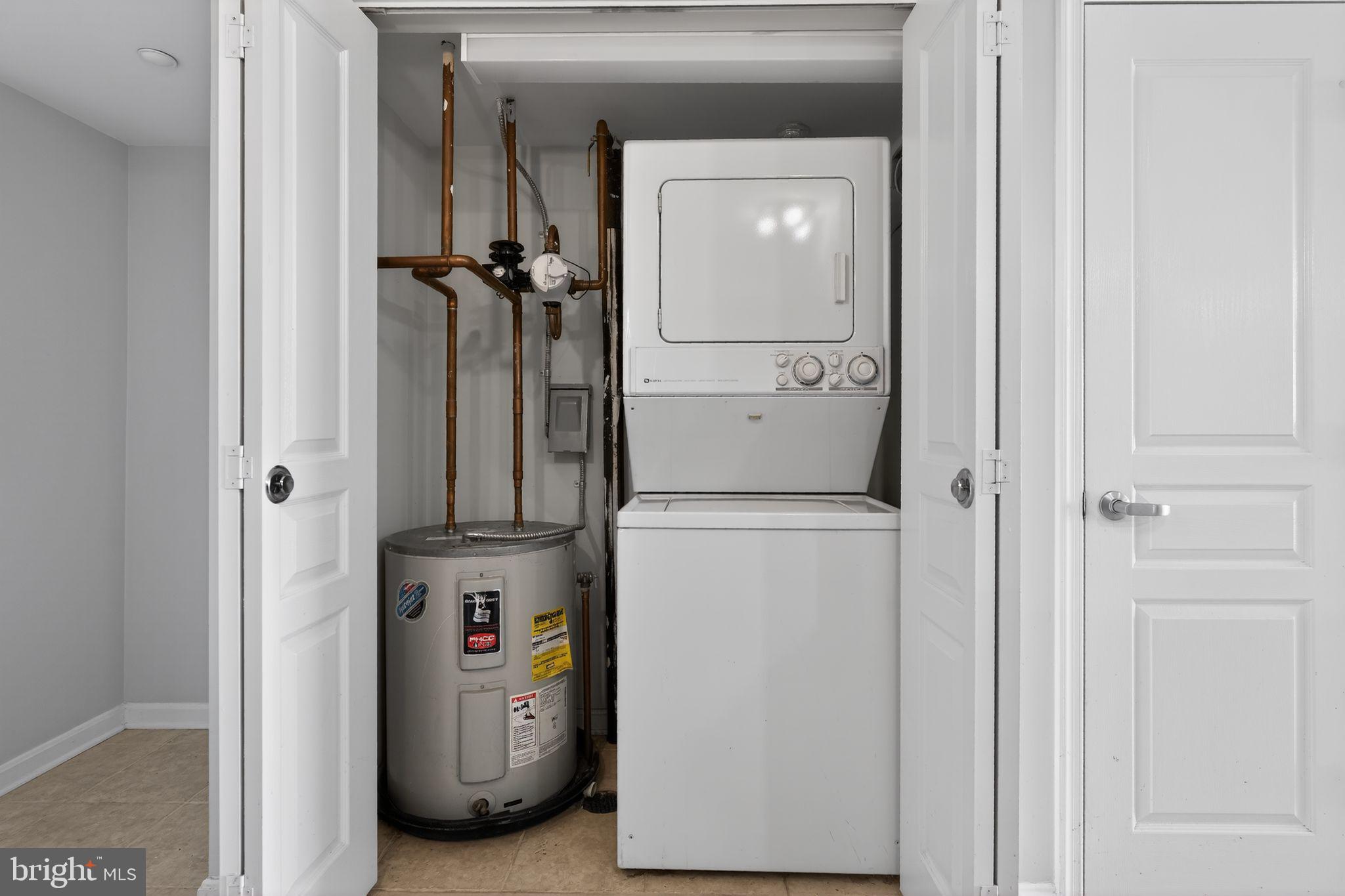 HORIZON ON THE BAY CONDO - Residential