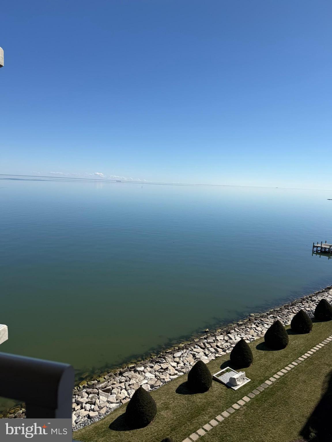 HORIZON ON THE BAY CONDO - Residential