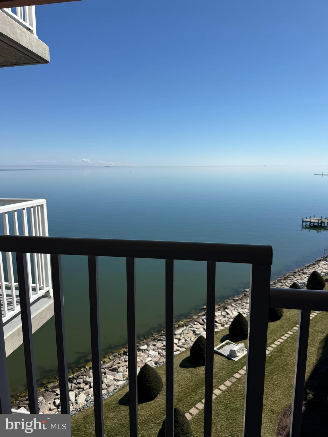 HORIZON ON THE BAY CONDO - Residential