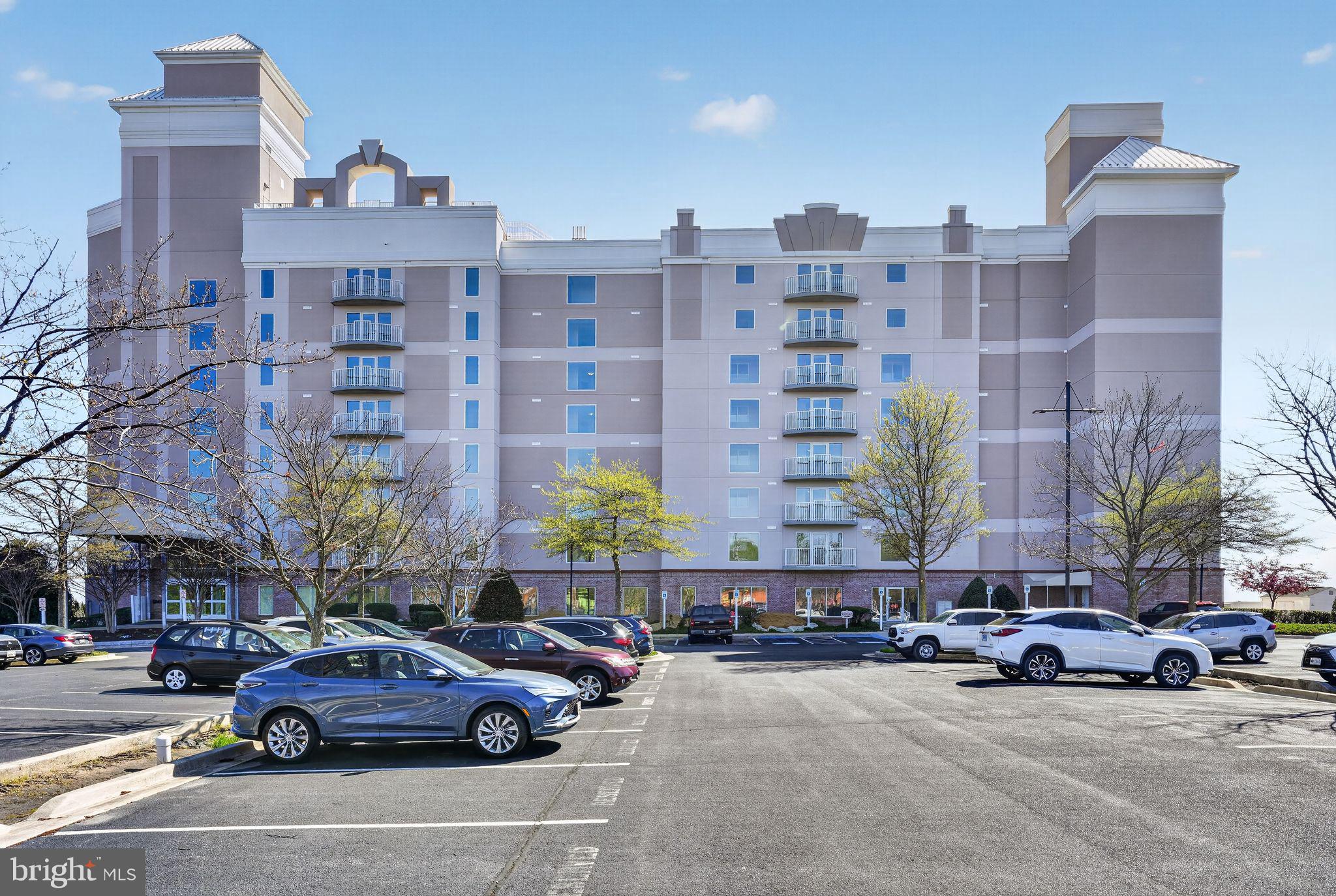 HORIZON ON THE BAY CONDO - Residential