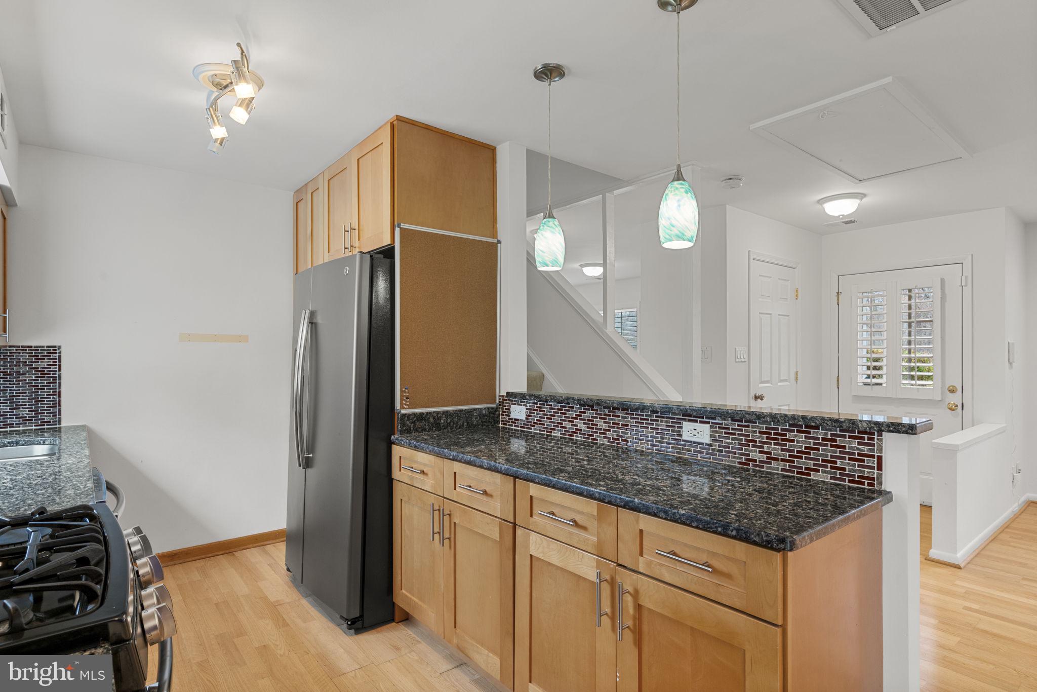 RESTON - Residential