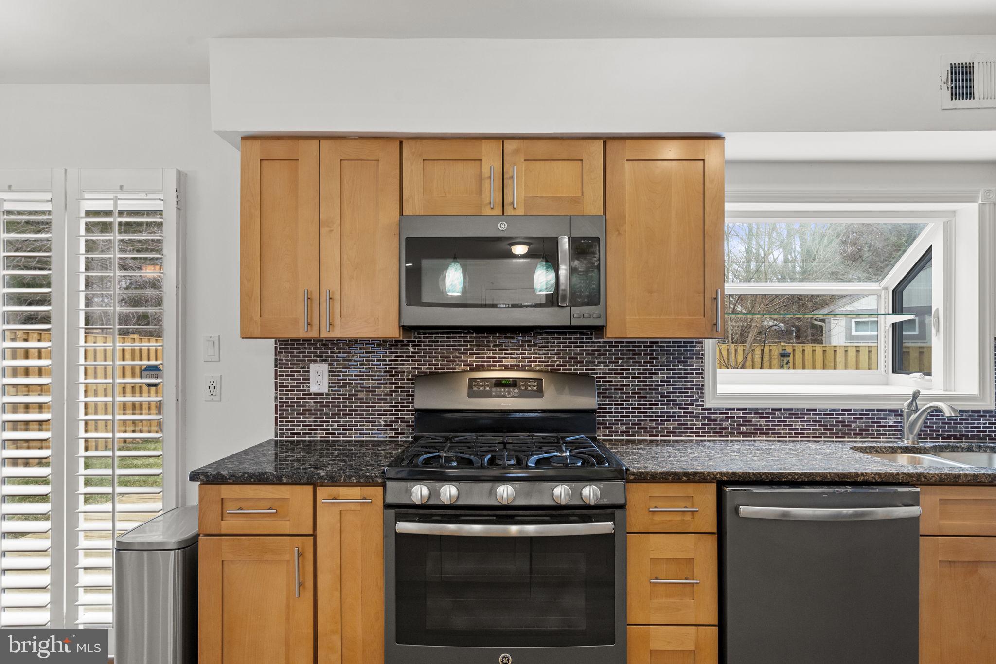 RESTON - Residential