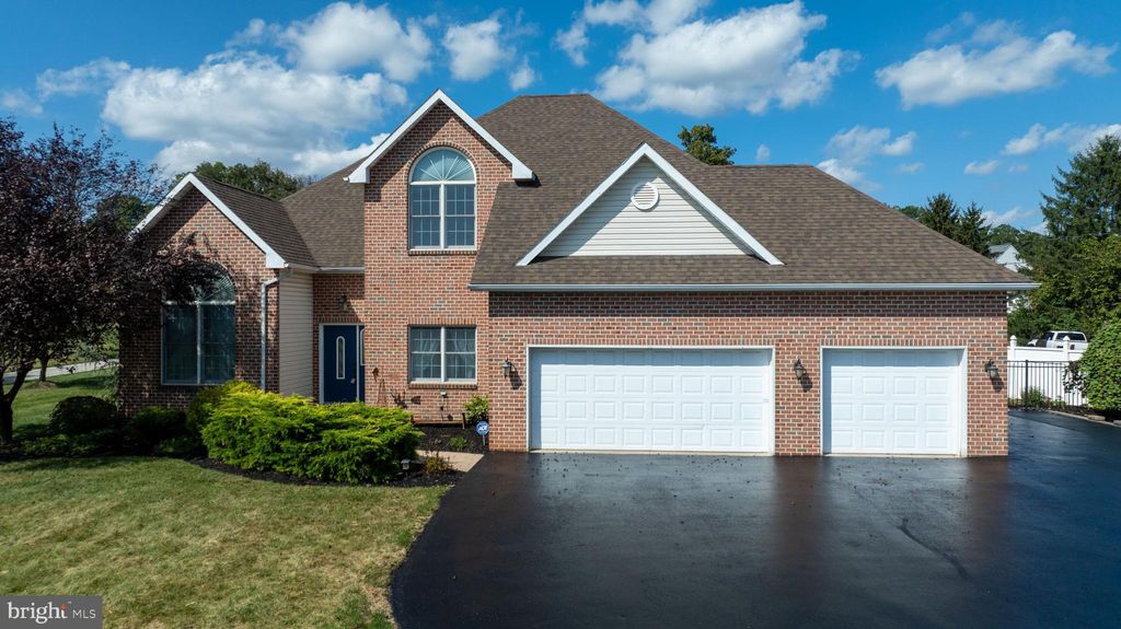 Photo of 2105 Taxville Road, YORK, PA 17408 (MLS # PAYK2090666)
