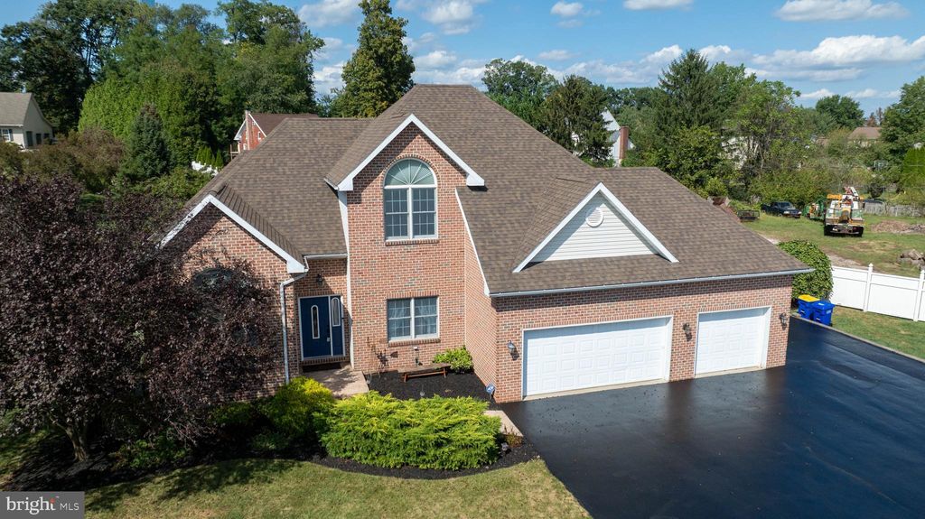 Photo of 2105 Taxville Road, YORK, PA 17408 (MLS # PAYK2090666)