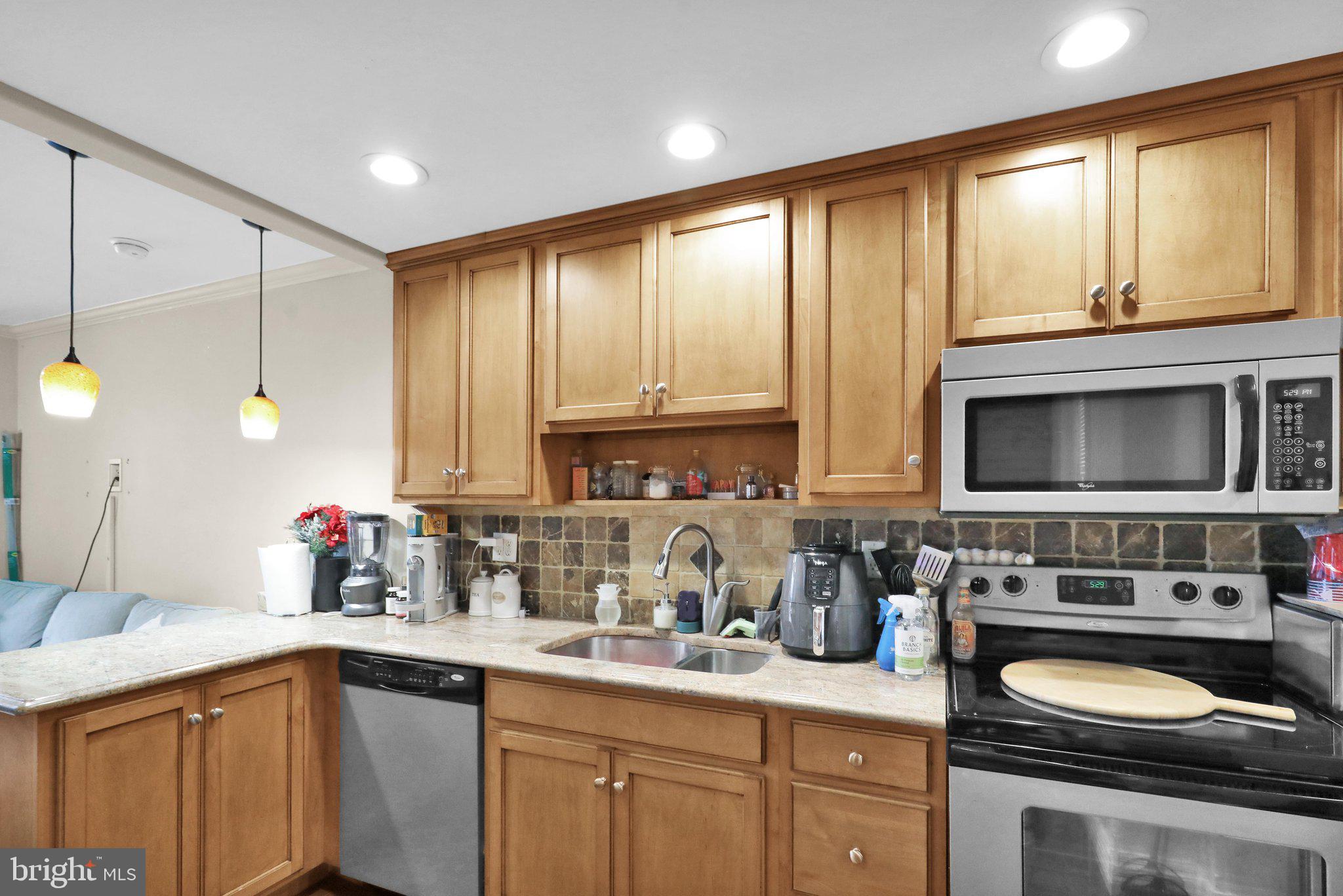 534 WALNUT STREET